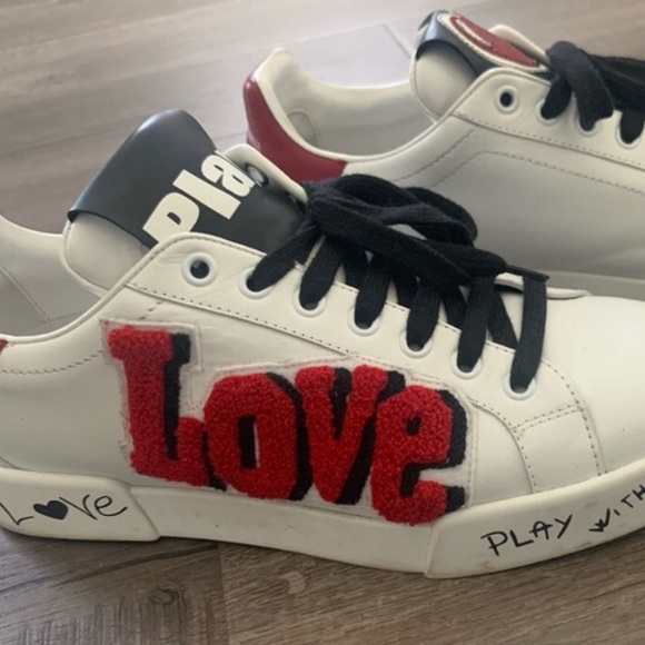 Authentic Dolce & Gabbana Graffiti Love sneakers - Picture 2 of 7